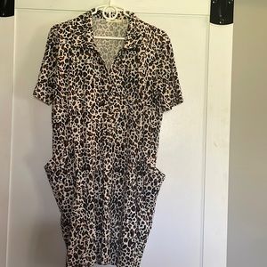 Andree by Unit Tunic/Dress, size large, animal print, short sleeve